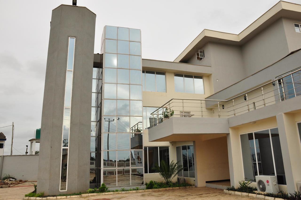 Grand Bank Link Hotel Otta Bagian luar foto