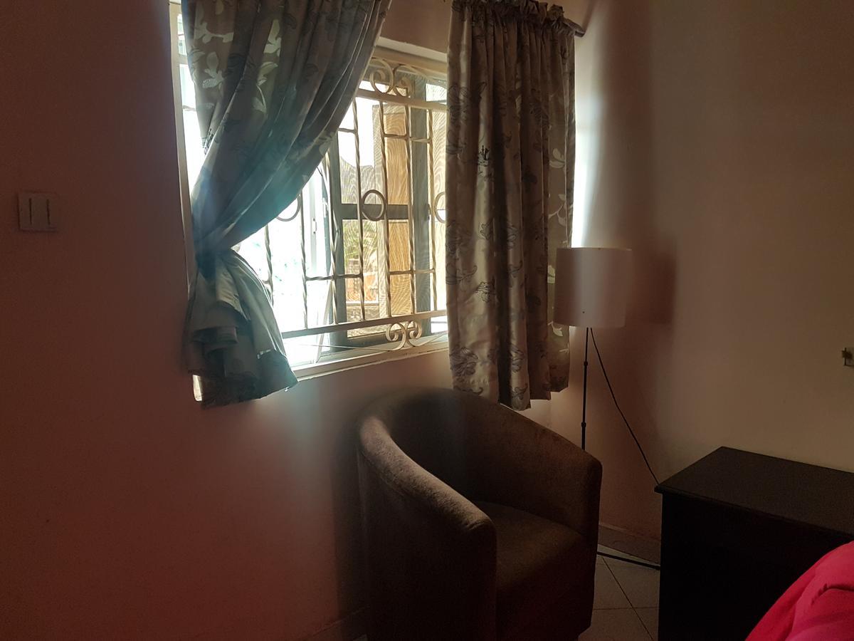 Grand Bank Link Hotel Otta Bagian luar foto