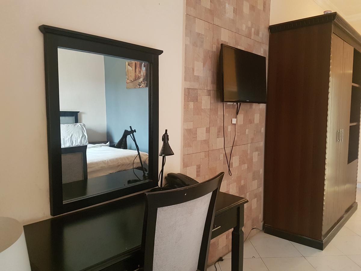 Grand Bank Link Hotel Otta Bagian luar foto