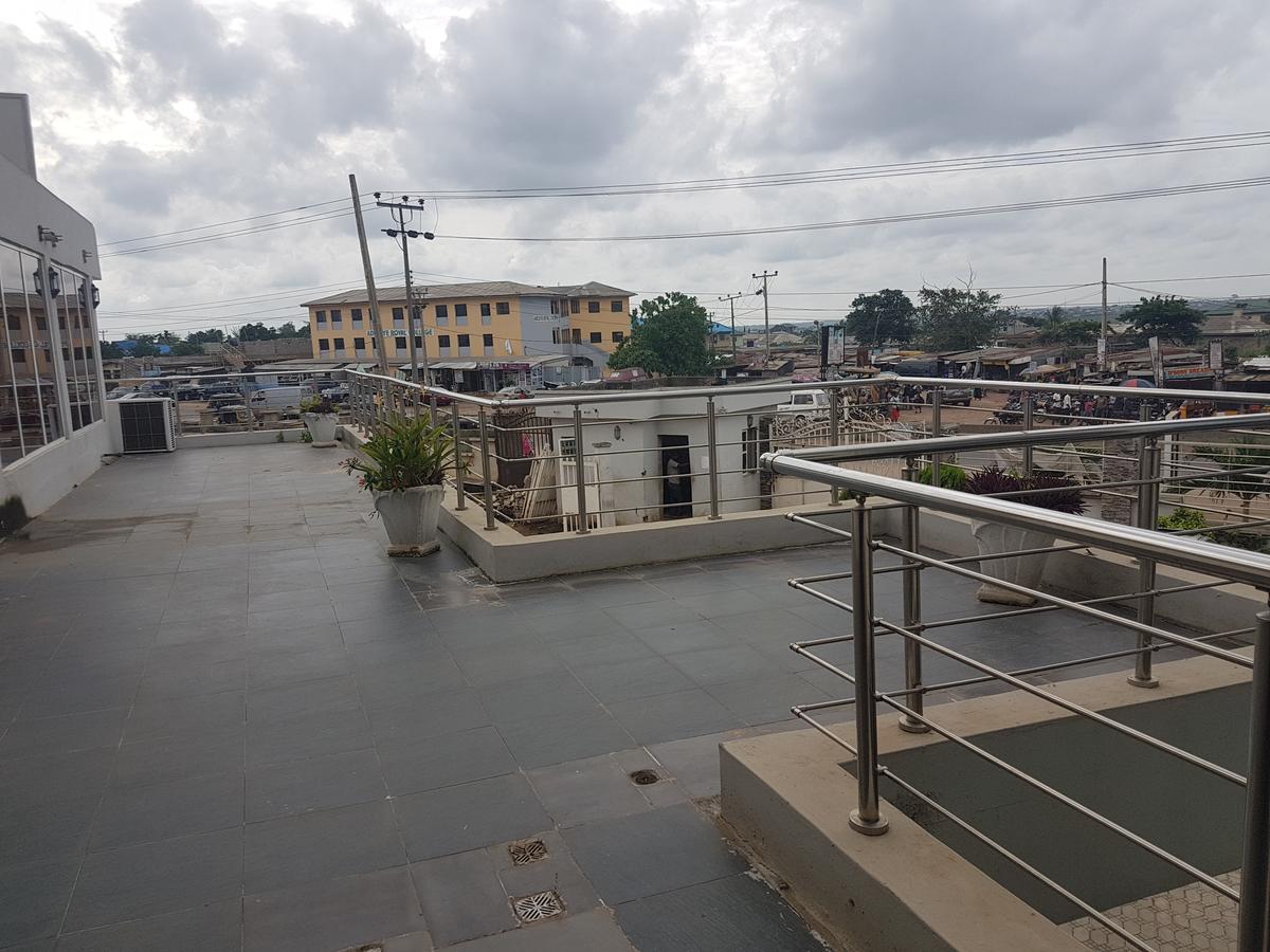 Grand Bank Link Hotel Otta Bagian luar foto
